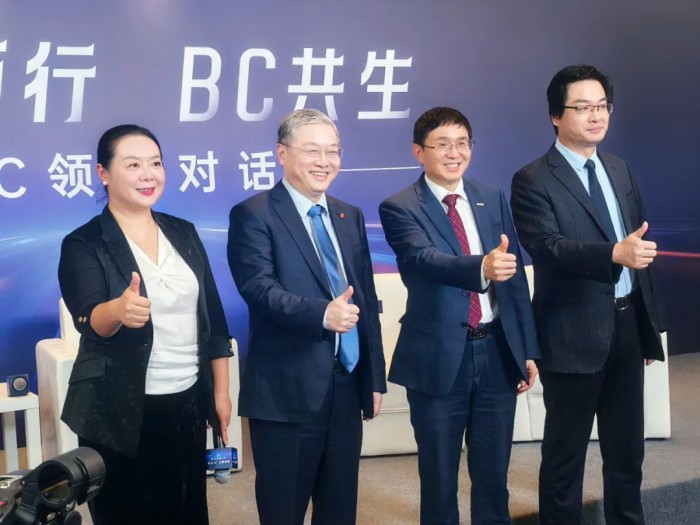 1734056622182050.jpg image3_640.jpg