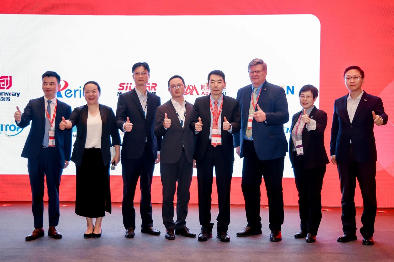 1747278223821572.jpg 1747278223821572.jpg